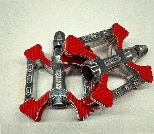 Wellgo C122 Bicycle Pedals, Alloy, Kraton City Bike/ Ebike / Road 9/16"